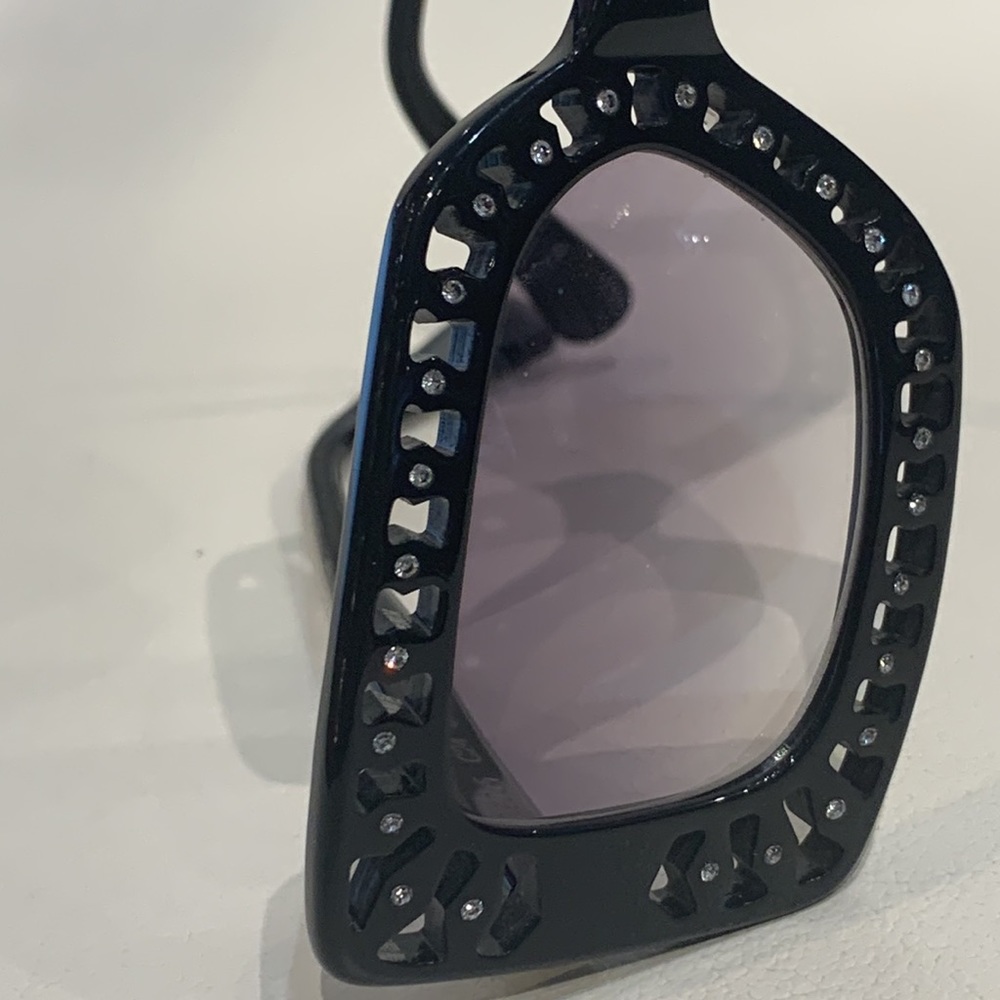 New Women’s Caviar Sunglasses - Picture 8 of 12